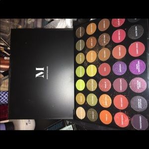 35M brand new morphe . Just swatched 2 colors